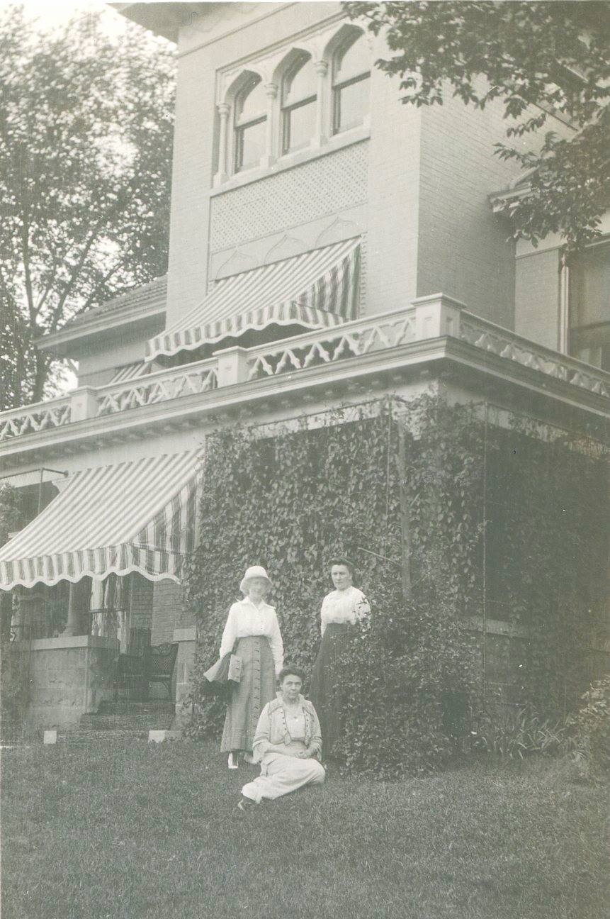 c. 1888 Davenport, IA Old House Dreams